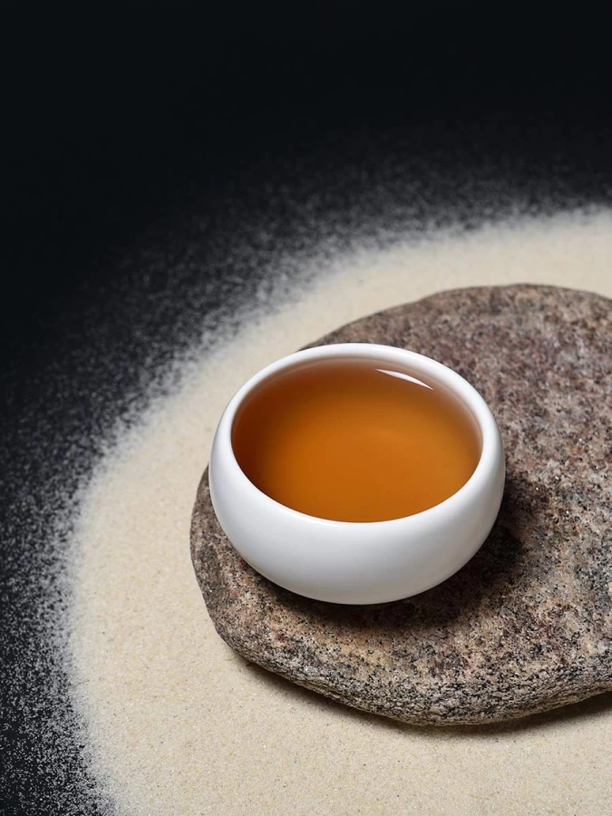 Фото: Чёрный чай с ароматом японской сакуры, 100 г.